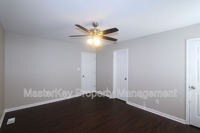 Building Photo - 6025 Presentation St