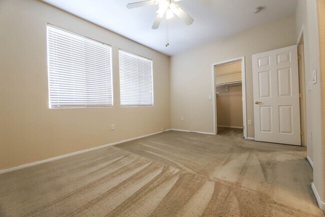 Building Photo - Northwest Las Vegas Gated Community Living with Resort-Style Amenities!
