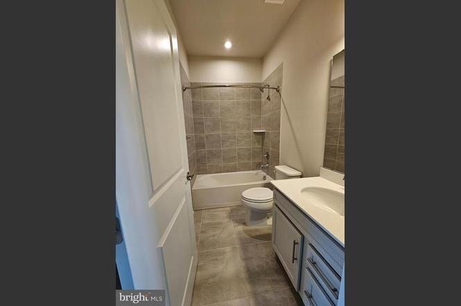 Building Photo - 4523 Briarhaven Dr