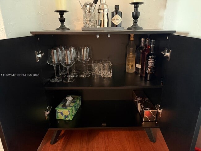 Building Photo - 901 Meridian Ave