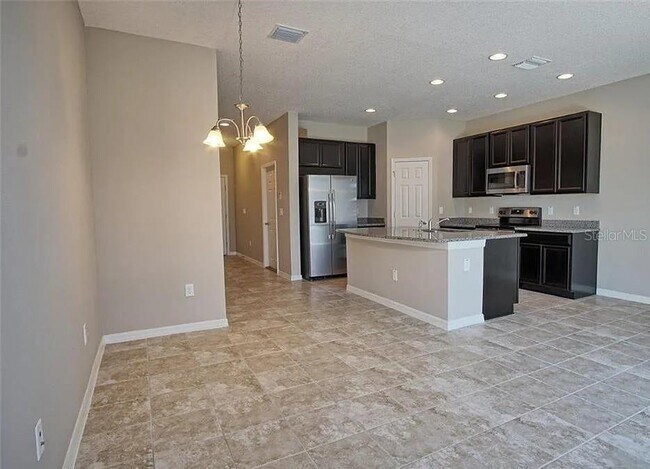Building Photo - 7026 Woodchase Glen Dr