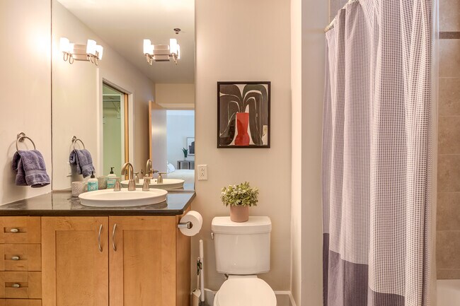 Building Photo - 2608 Erwin Rd