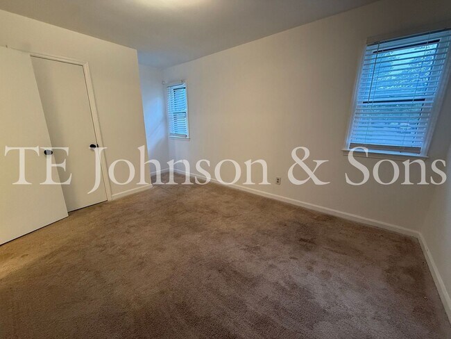 Building Photo - 4309 Walnut Hollow Dr