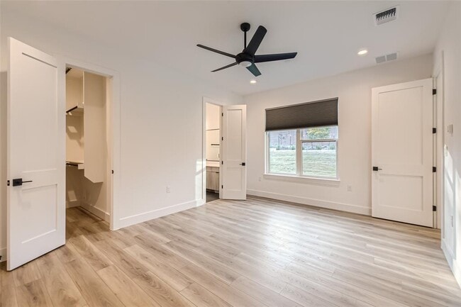 Building Photo - 590 Old Ml Rd