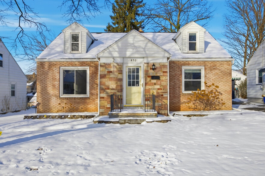 Building Photo - 470 Falstaff Rd