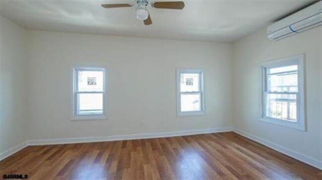 Building Photo - 38 N Iowa Ave