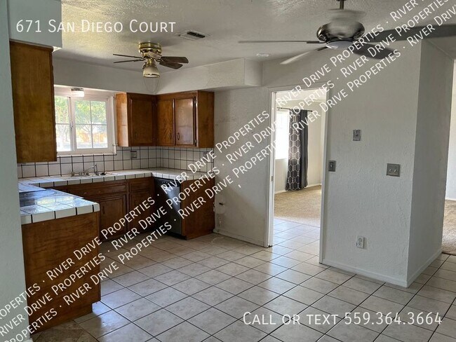 Building Photo - North Merced With Pool!!