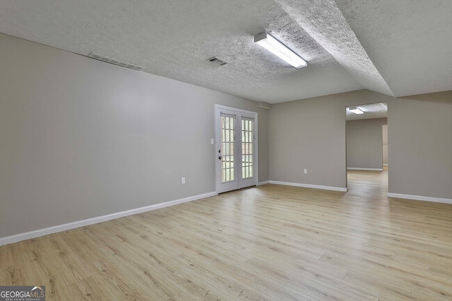 Building Photo - 45 Wildflower Cir