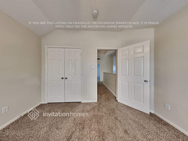 Building Photo - 7402 Euclid Dr