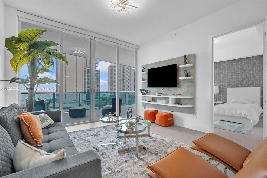 Building Photo - 17550 Collins Ave