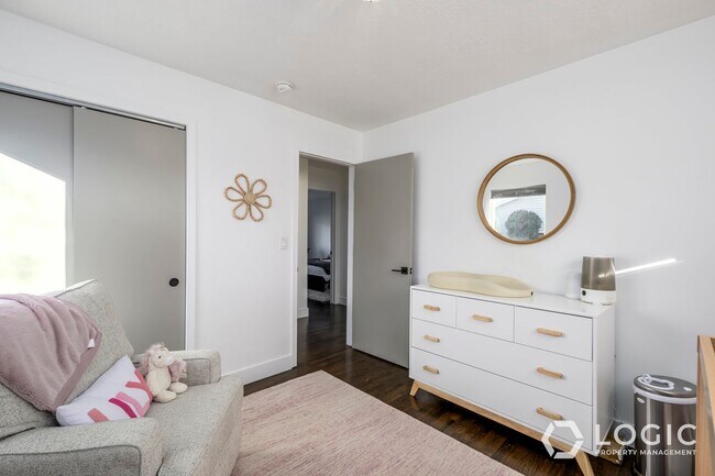 Building Photo - Stunning Home in Cottonwood Heights!!