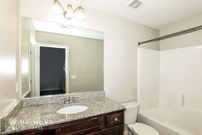 Building Photo - 1585 Iris Walk