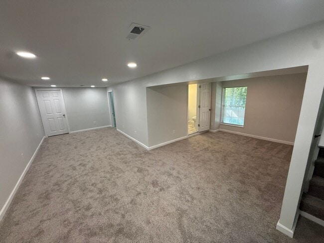 Building Photo - Rent to Own Home Huntington WV