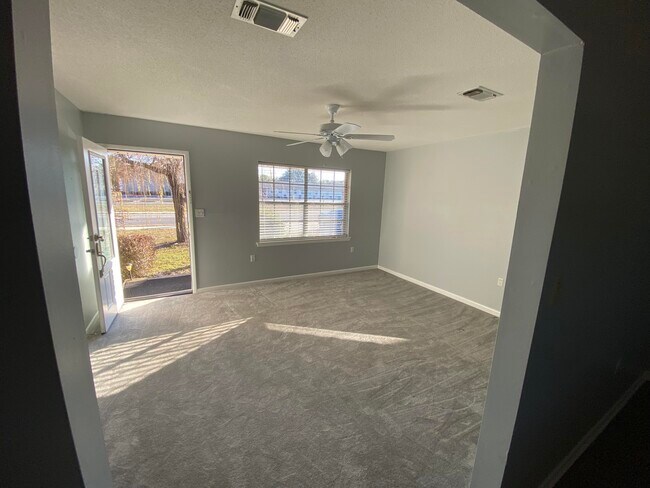 Building Photo - 31 North St