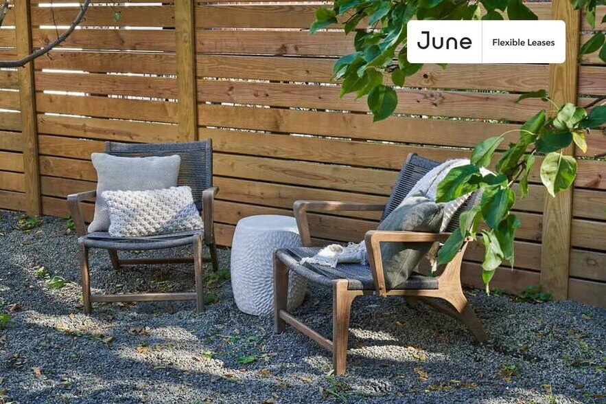 Building Photo - Peaceful ROOM at The Dean House