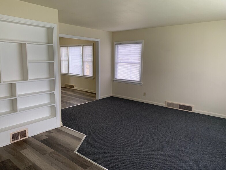 Building Photo - 705 E Rudisill Blvd