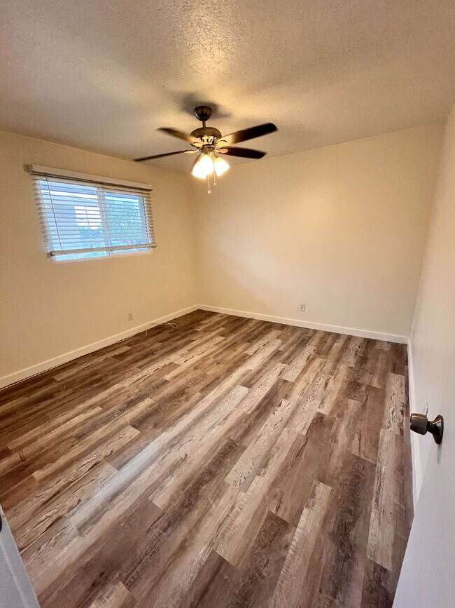 Building Photo - Coming Soon! One bedroom, one bathroom in ...