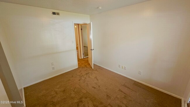 Building Photo - 709 Terrace Ct