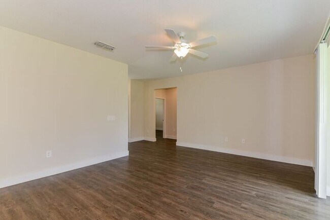 Primary Photo - 4372 Laurina St