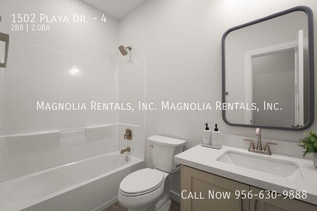 Building Photo - 1502 Playa Dr