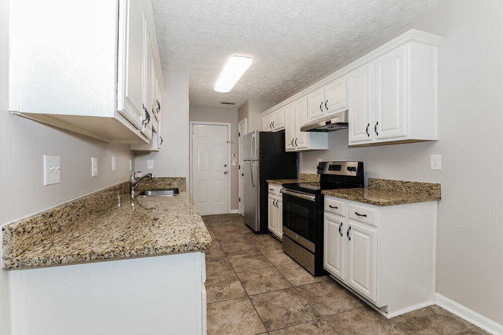 Building Photo - 221 Eagles Crest Ct