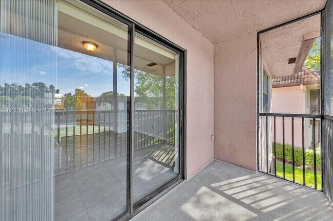 Building Photo - 10529 NW 10th St
