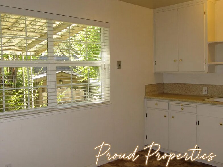 Building Photo - 2746 Tunnel St