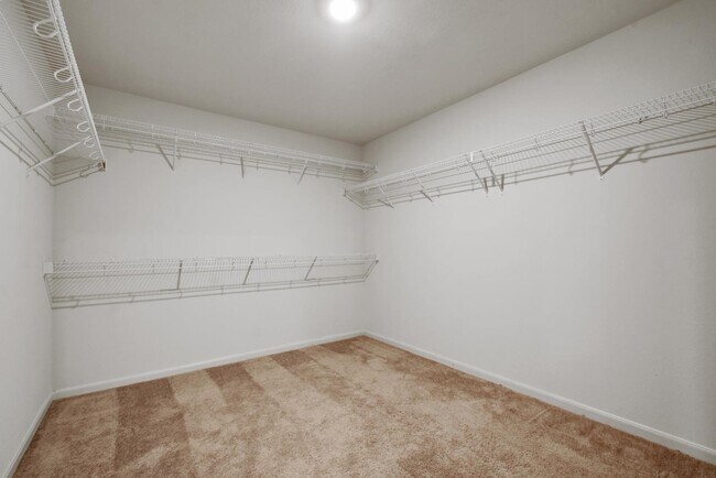 Building Photo - 11027 Chatham Ct