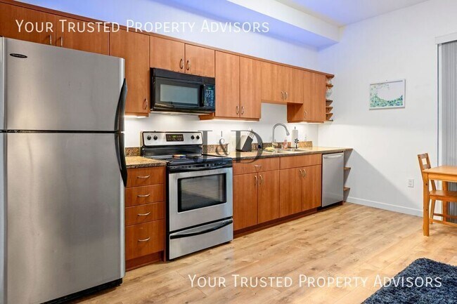 Building Photo - 889 Date St