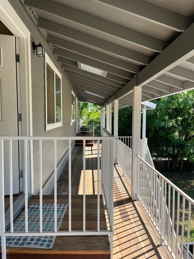 Building Photo - 10099 Elk Grove Florin Rd