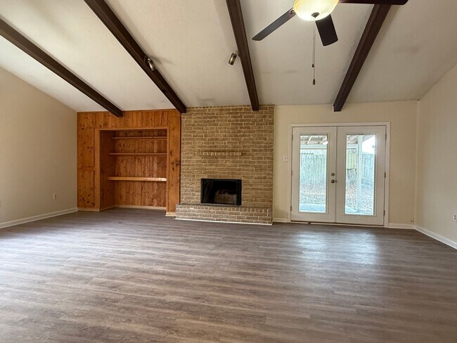 Building Photo - Northwood Village Corner Lot