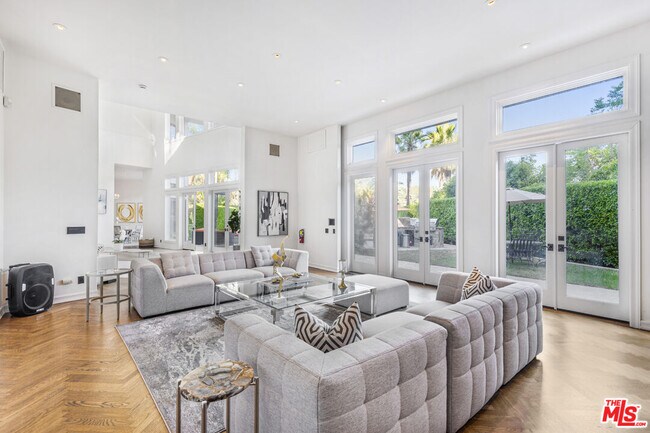 Building Photo - 11037 Anzio Rd