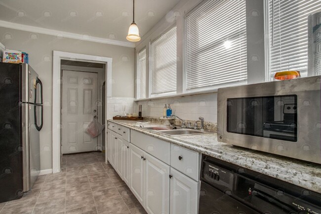 Building Photo - SO PRETTY - 2233 E 69th Street, Kansas Cit...