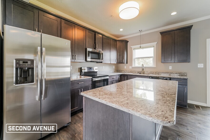 Building Photo - 118 Holly Hill Dr
