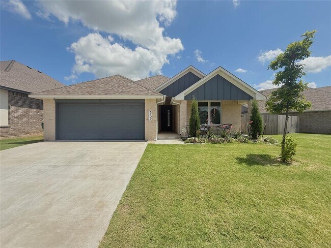 Primary Photo - 6109 NW 158th St