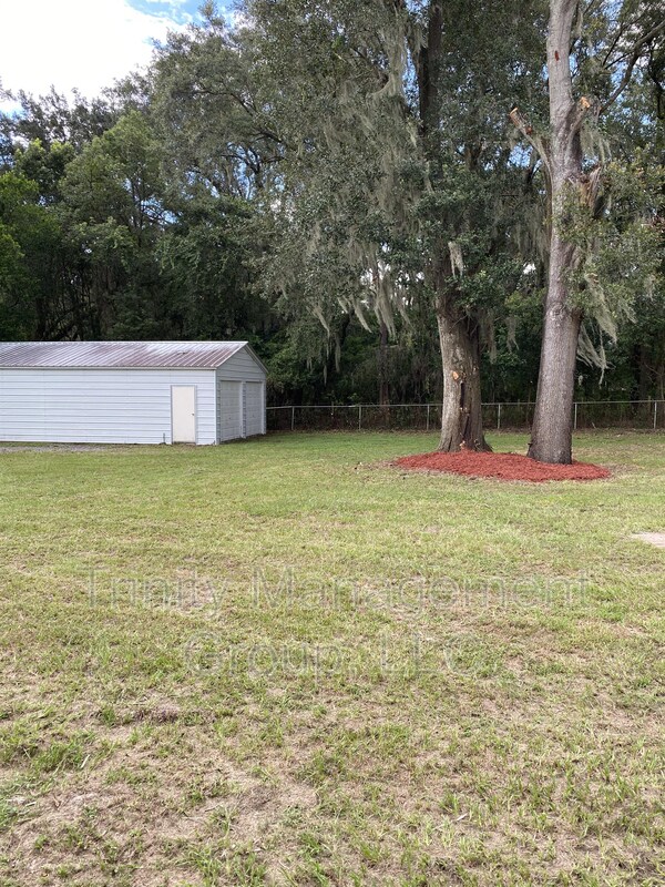 Building Photo - 740 Knowles Rd