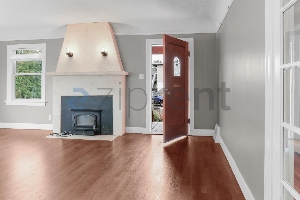 Building Photo - Unit