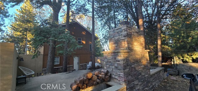 Building Photo - 27607 Oak Knoll Dr