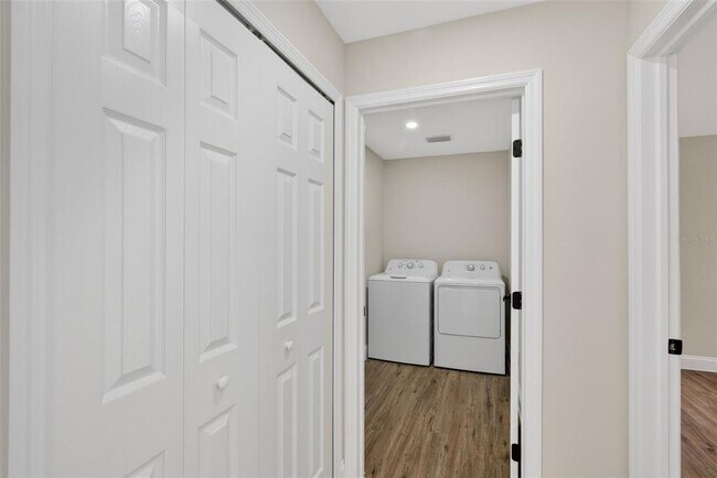 Building Photo - 20412 Elrose Ave