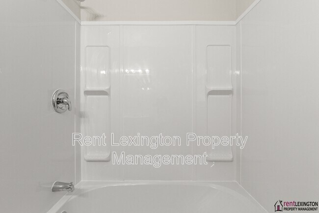 Building Photo - 203 Loch Lomond Dr