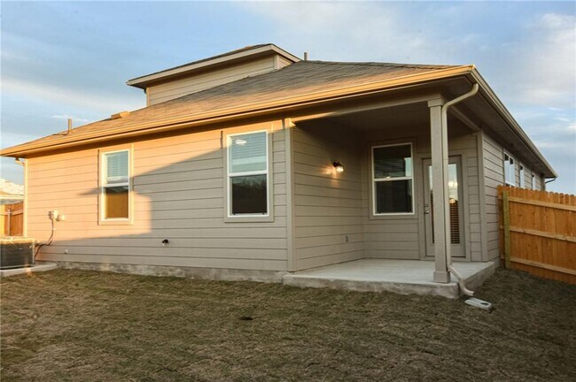 Building Photo - 309 Naset Dr