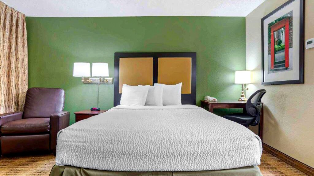 Building Photo - 4751 Governors House Dr SW