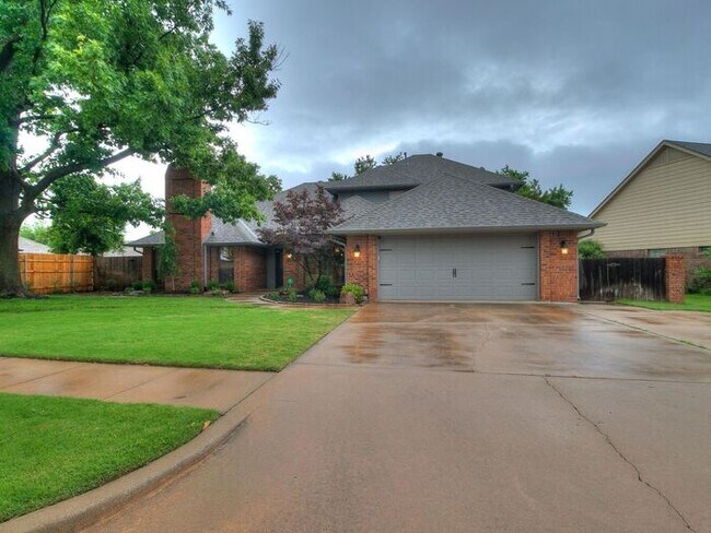 Building Photo - *Rare Find* Stunning Brookhaven 4 Bed 2.5 ...