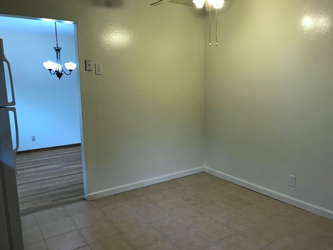 Building Photo - Delightful SSF 3 bed/2 bath Home