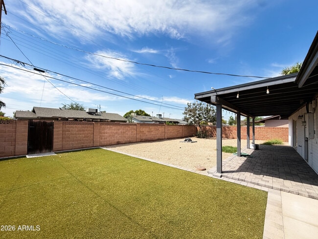 Building Photo - 1015 E Concorda Dr