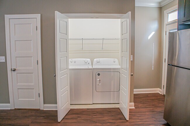 Building Photo - MLK @ Fairview