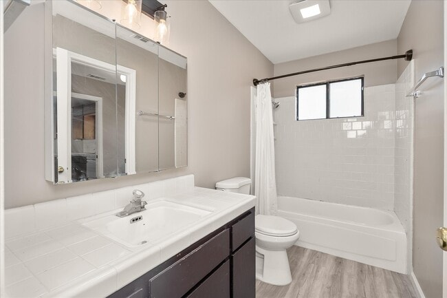 Building Photo - 44459 Lookout Ct