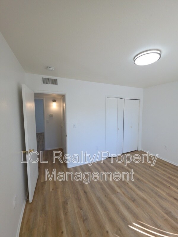 Building Photo - 27111 Wentworth Dr