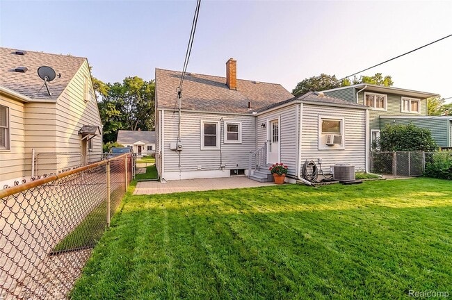 Building Photo - 1206 Bauman Ave