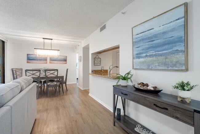 Building Photo - 950 Lavers Cir